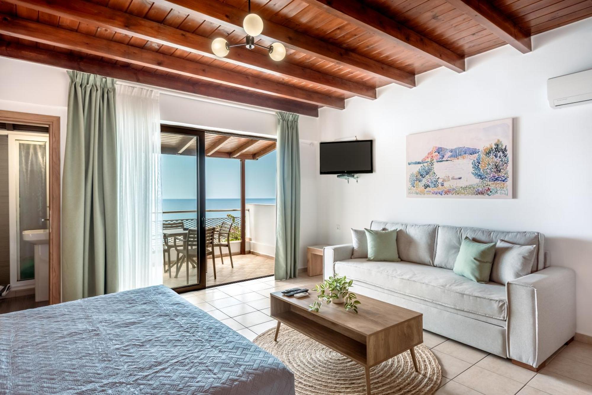 Superb Apartments Kriaras Sea View In Sfakia Khóra Sfakíon Zewnętrze zdjęcie