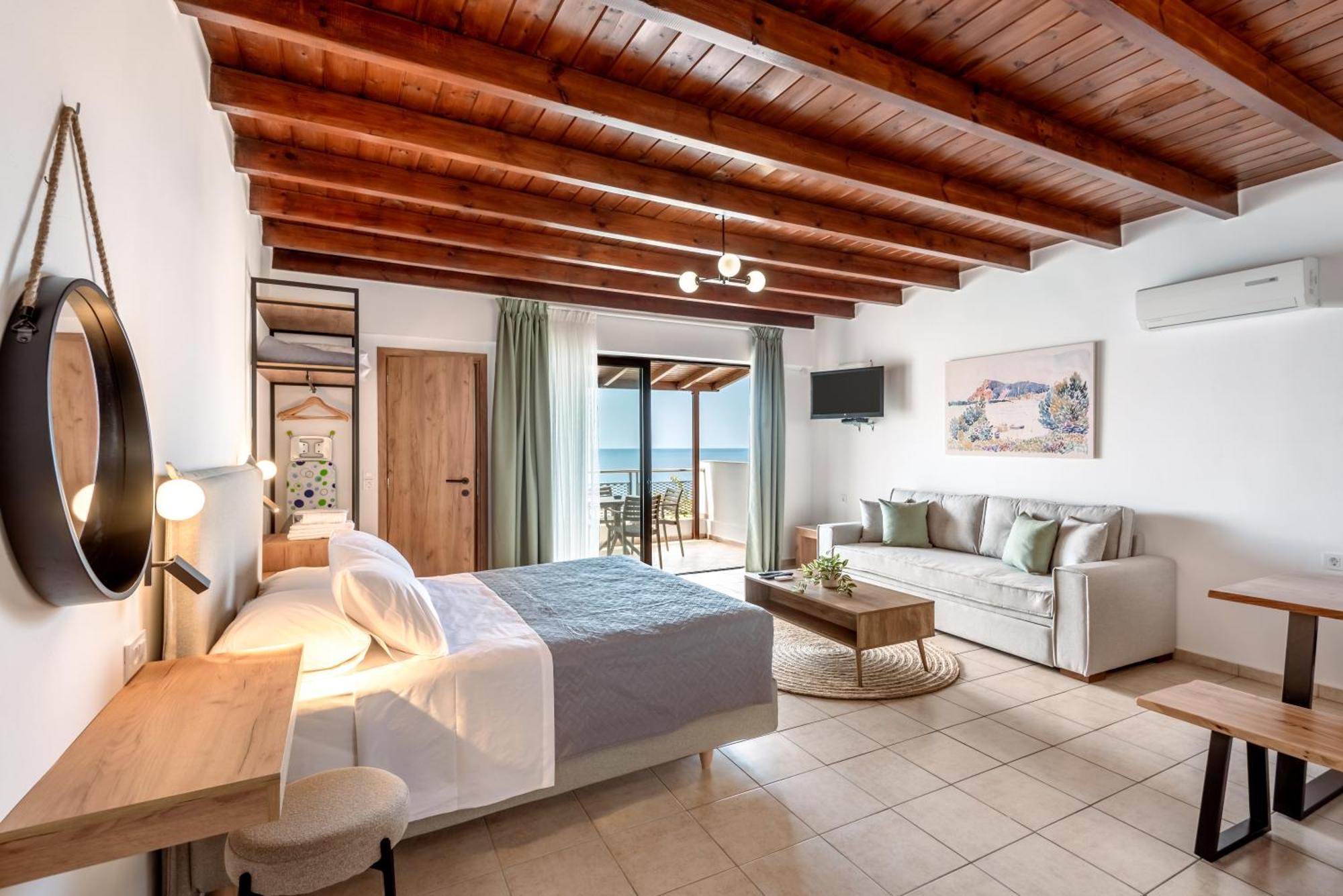 Superb Apartments Kriaras Sea View In Sfakia Khóra Sfakíon Zewnętrze zdjęcie
