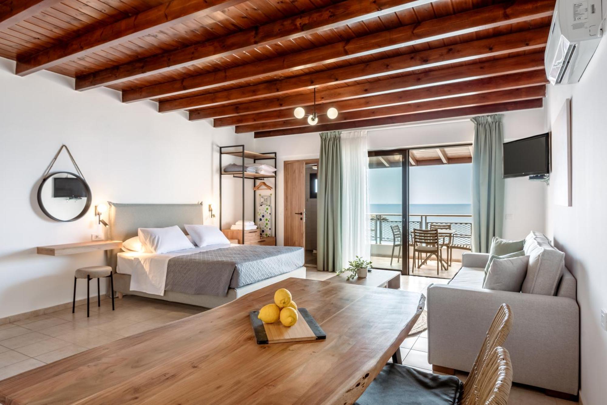 Superb Apartments Kriaras Sea View In Sfakia Khóra Sfakíon Zewnętrze zdjęcie